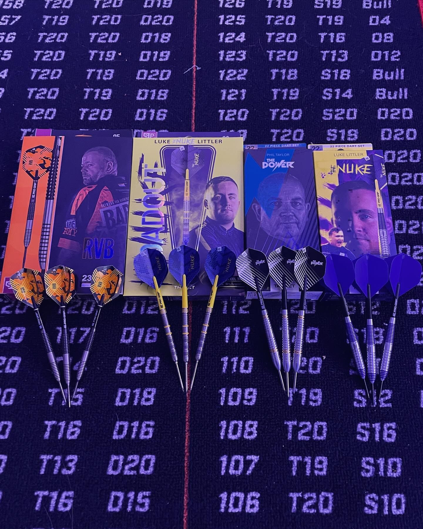 Some gifts for the kids and myself 🤩
#dartshopper #targetdarts🎯